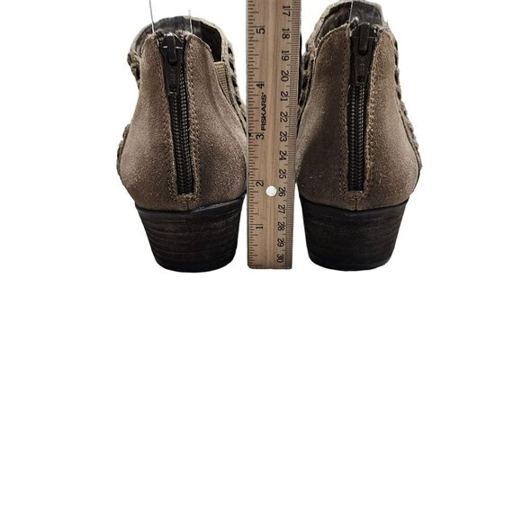 Earth Brand Womens Perforated Ankle Boots Size 9 Brown Suede Back Zipper - Picture 2 of 12